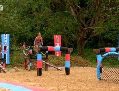 Survivor 2: Εκνευρισμός της Χατζίδου με την Σπυροπούλου - «Είναι σοβαρή η κατάσταση, μην γελάτε!» (βίντεο)